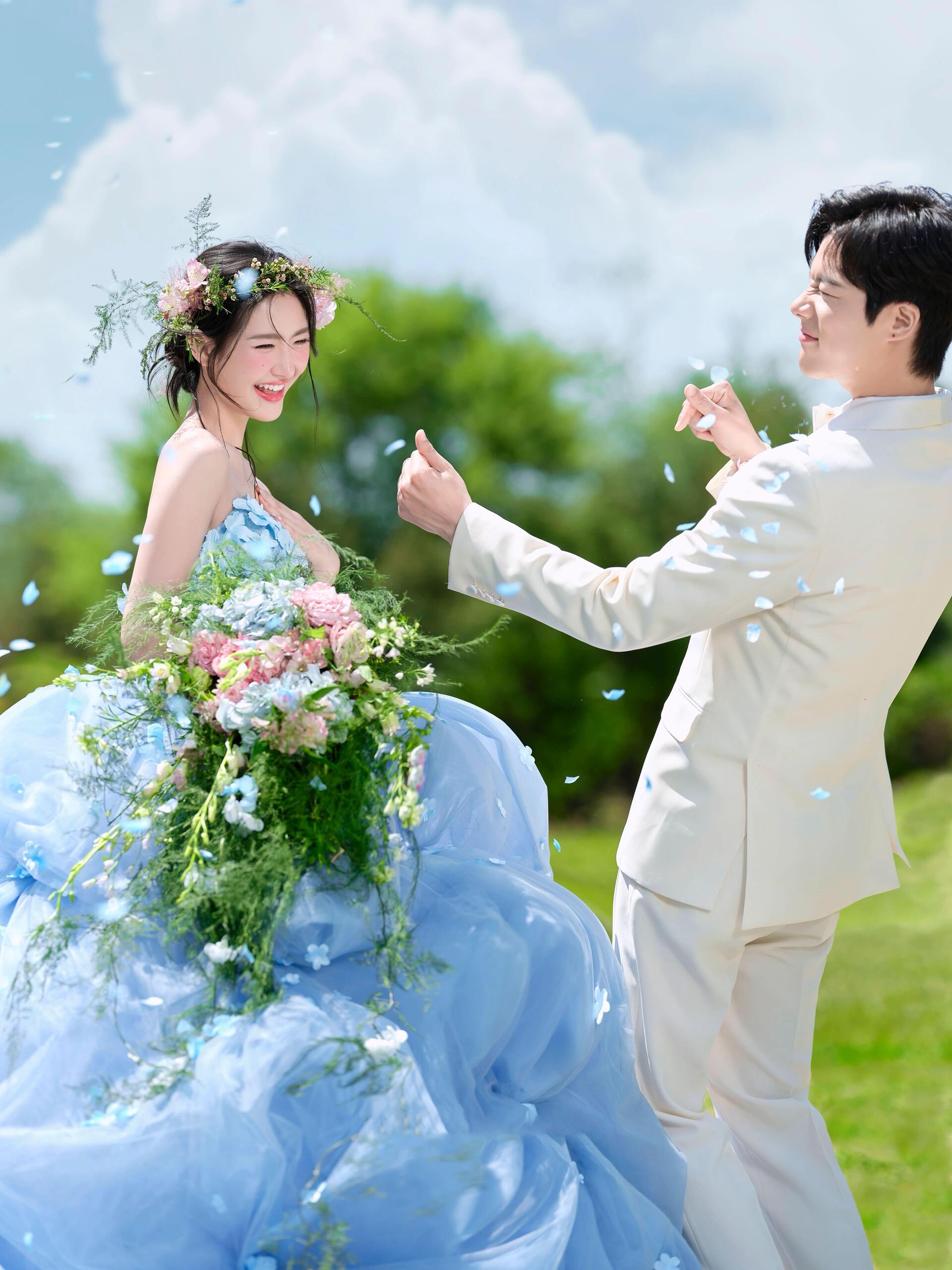 蓝色花神婚纱照