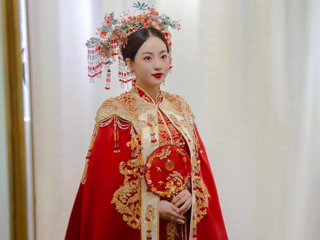 禧嫁创始人私人定制中式汉服婚礼全天跟妆