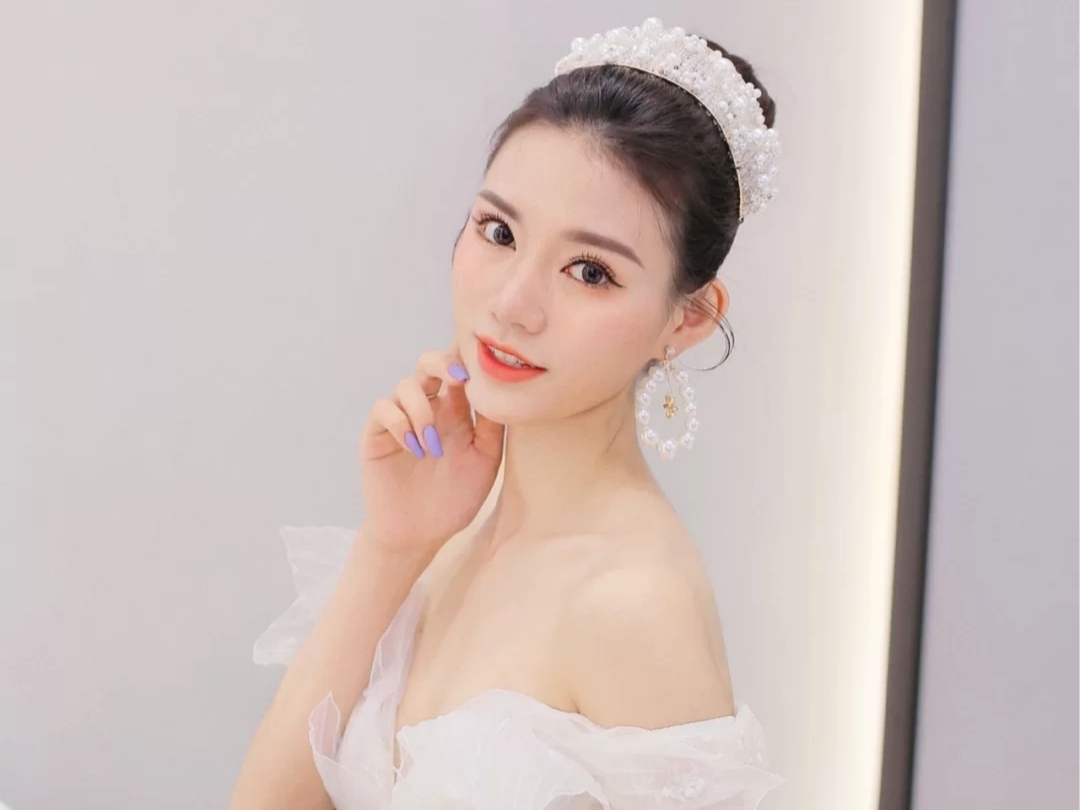 安琪彩妆团队 资深造型师全天跟妆