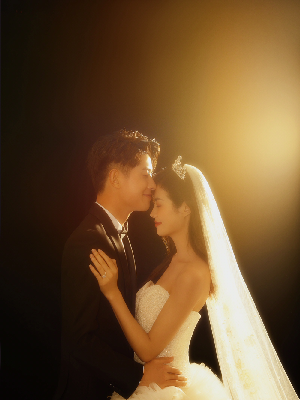 【活動】內(nèi)外景通拍+10服10造+送婚紗