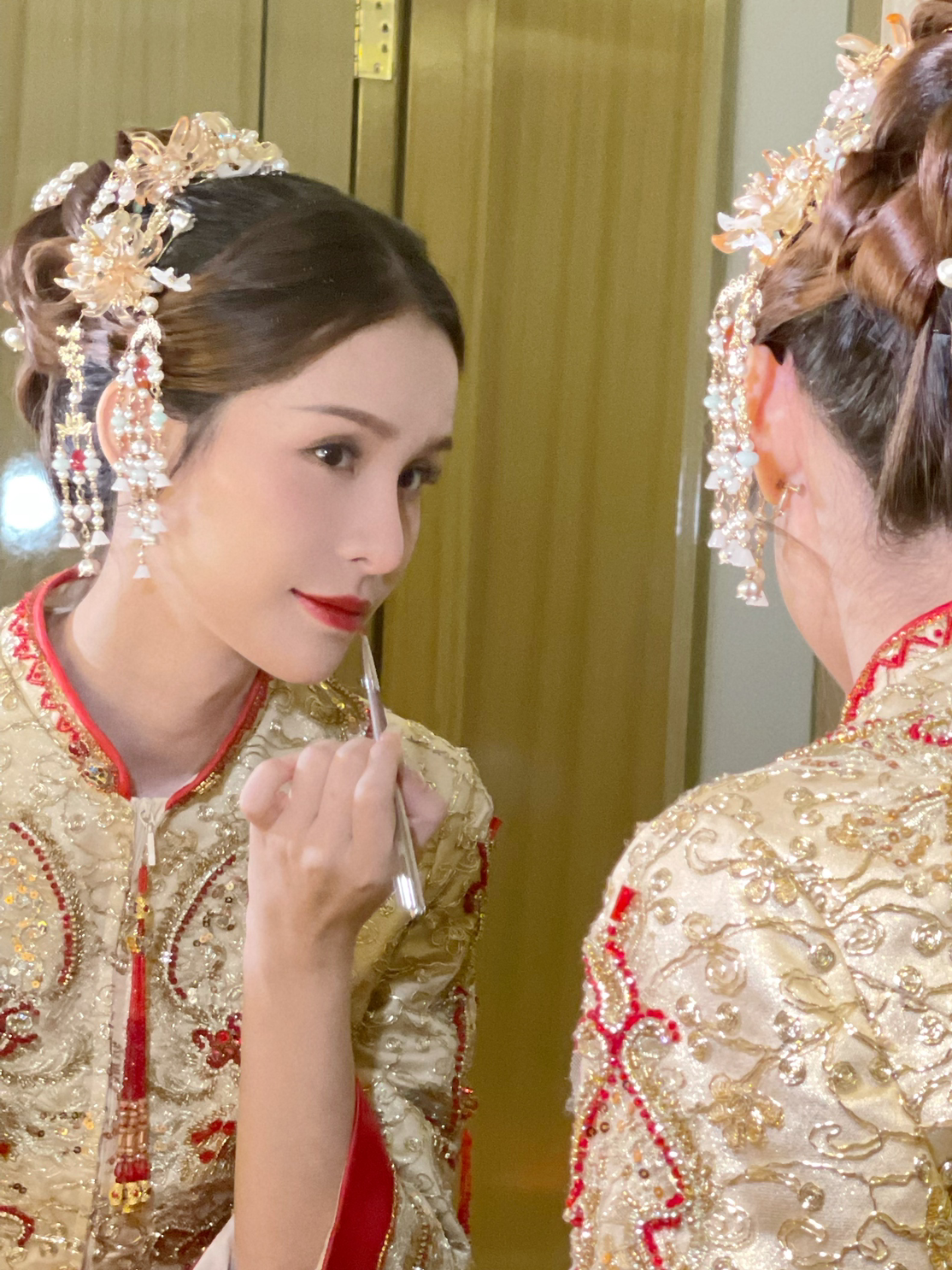 「U+美妆」资深造型老师全程跟妆 送妈妈造型伴娘