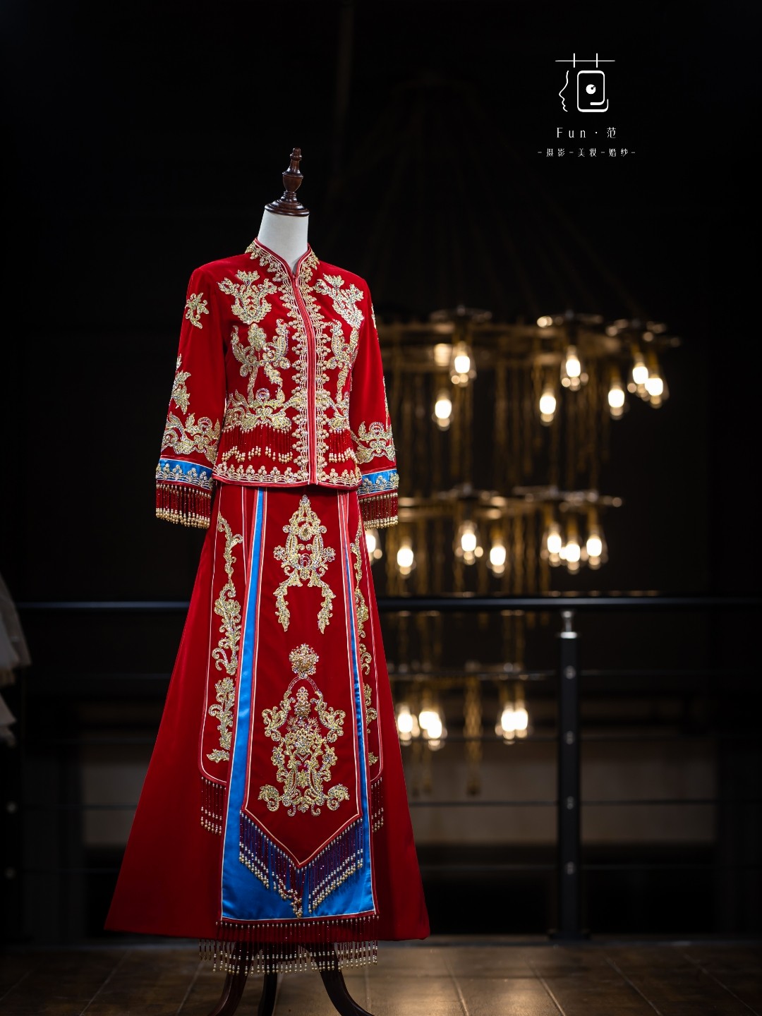 重工香槟金婚纱民族风秀禾