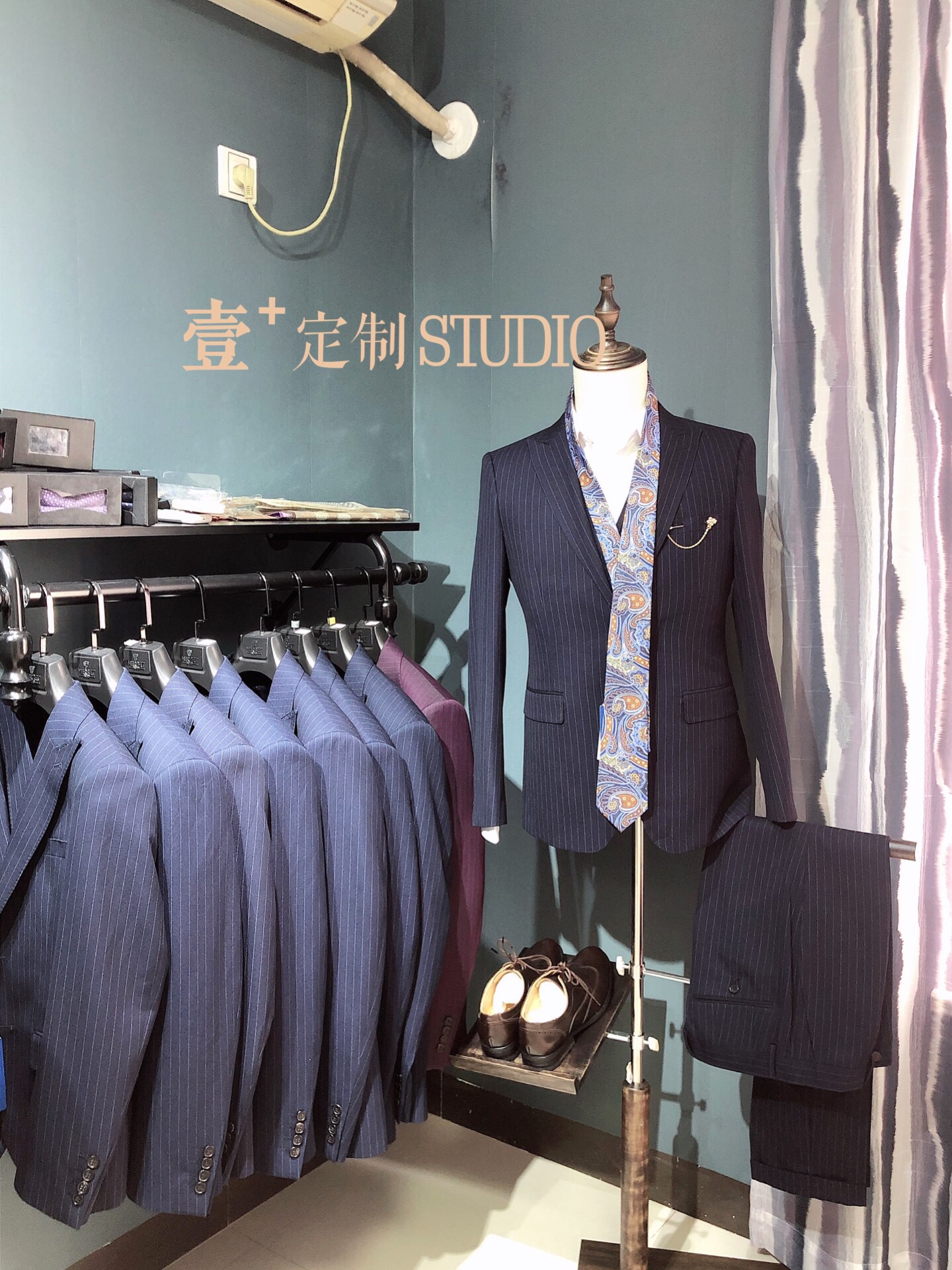 壹佳婚纱礼服馆