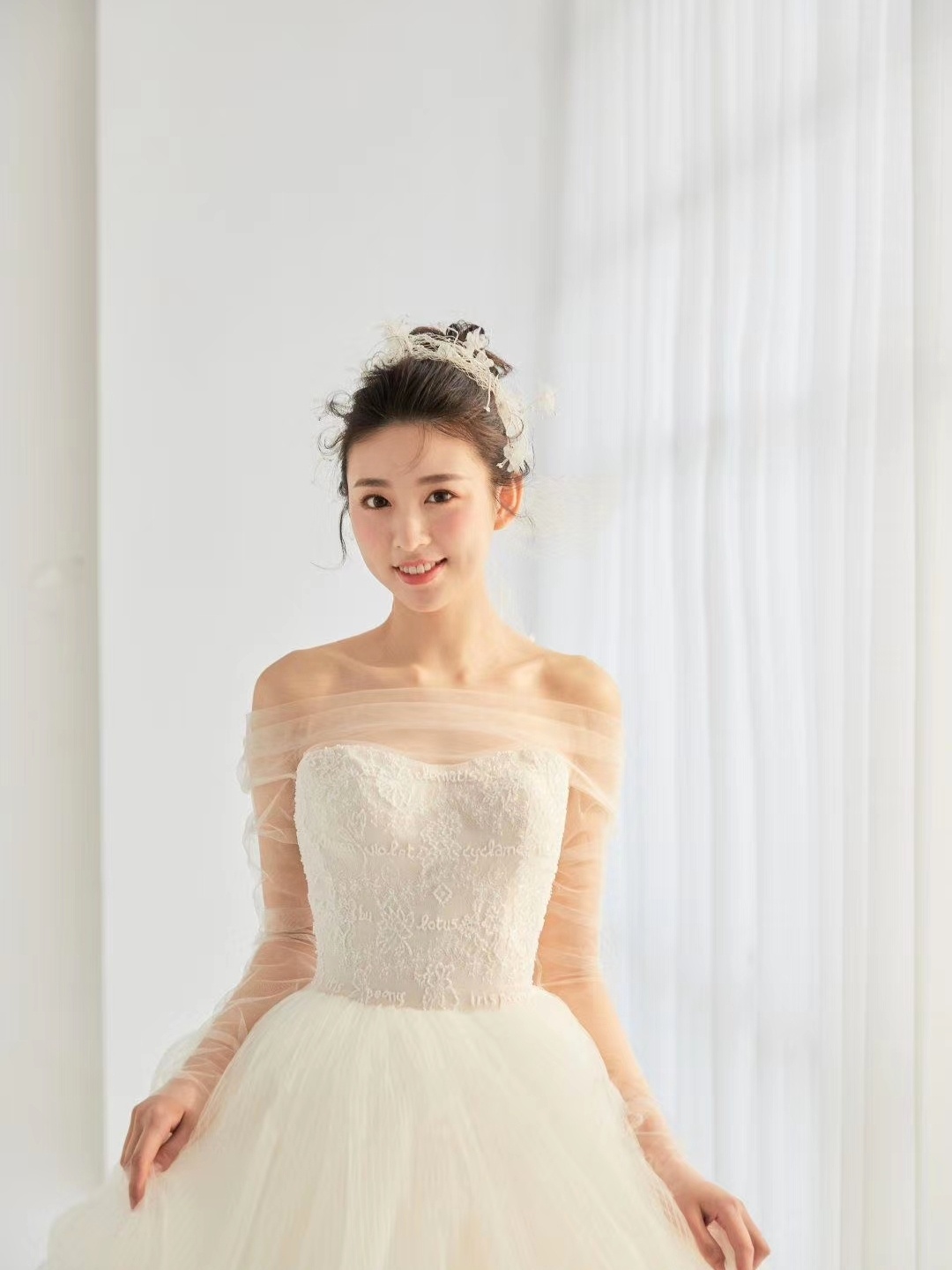 婚纱妆秀禾服妆新娘跟妆680（2个妆面+造型）