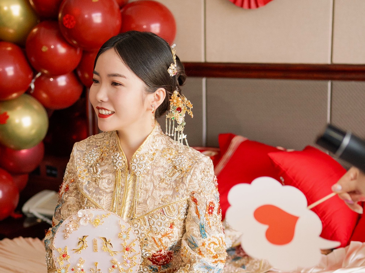 资深化妆师凌晨早妆（秀禾 婚纱均可）