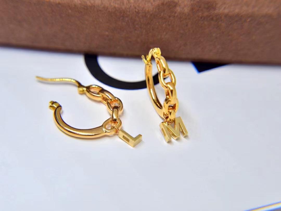 港风18K金字母耳扣