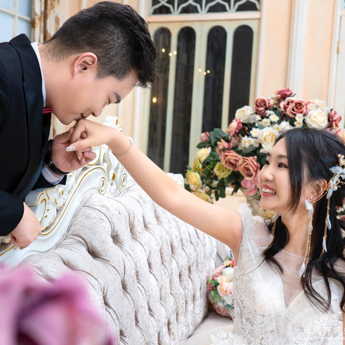 佛山顺德爱惟雅婚纱摄影基地