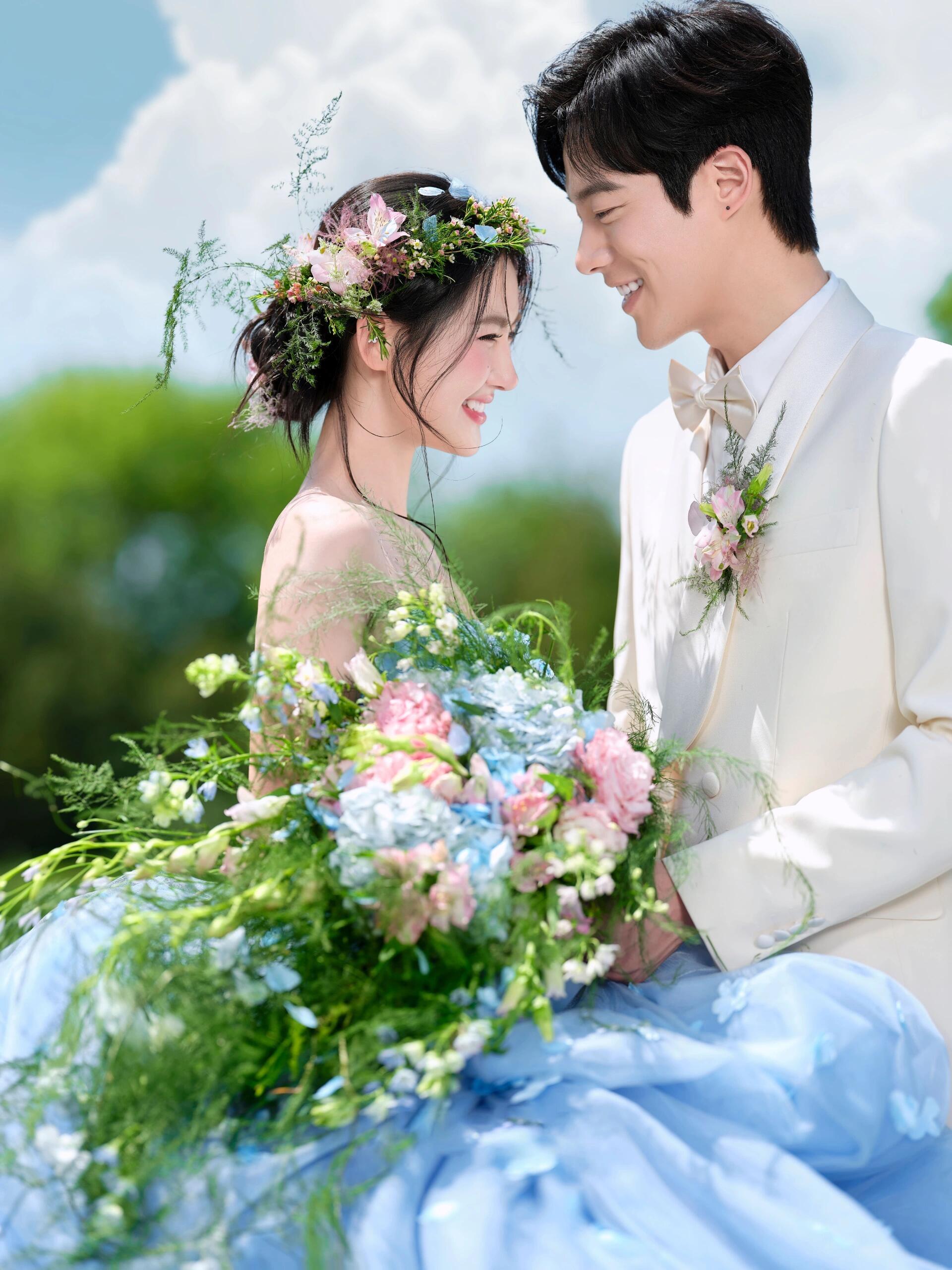 蓝色花神婚纱照