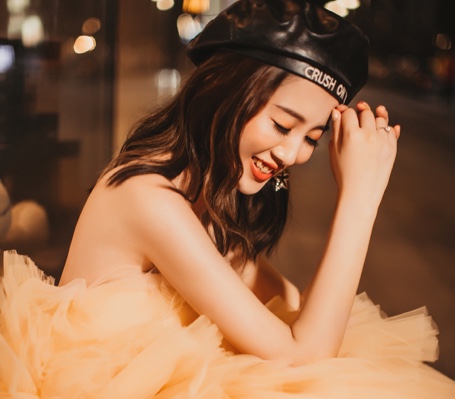 吃。素