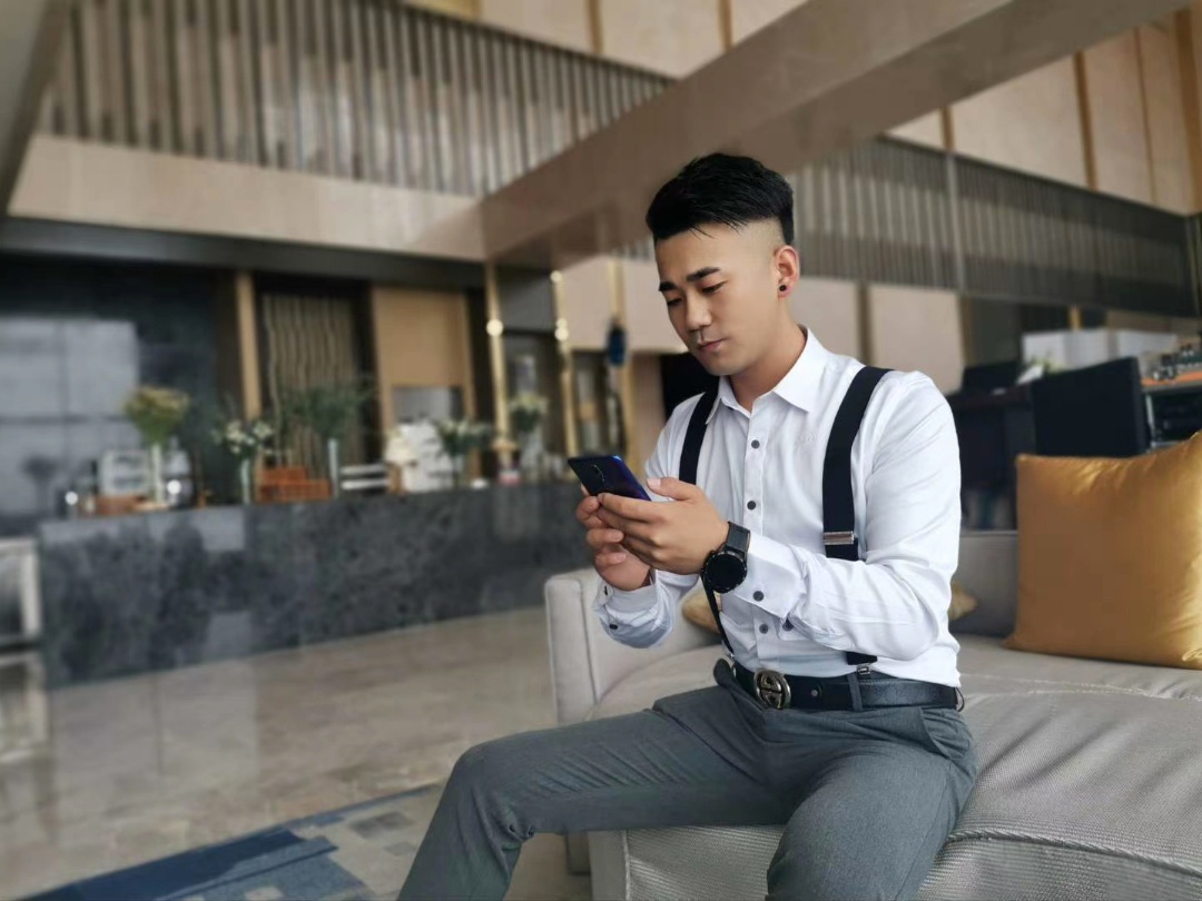 主持人+婚礼督导+音控dj