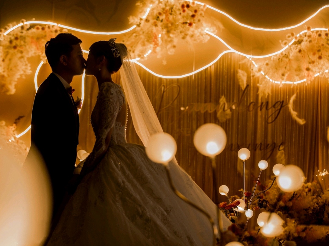 【香槟色爆款婚礼】点开查看暗场效果