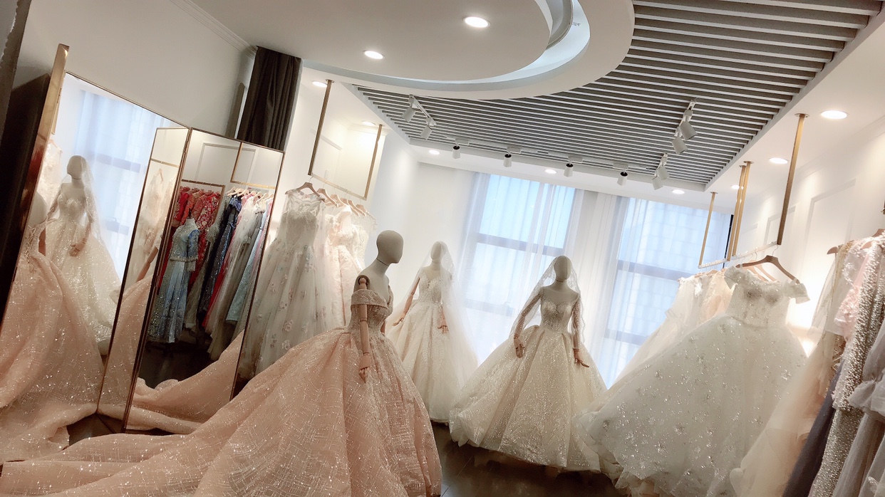 天津优蜜艺妆婚纱礼服工作室