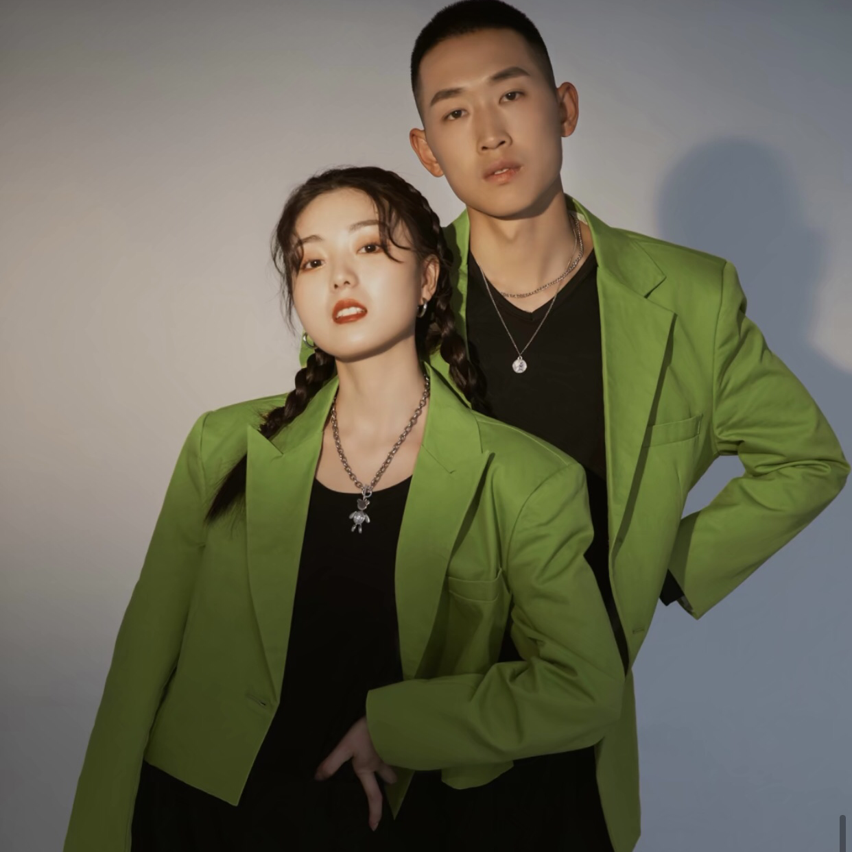 年轻人喜欢的个性清新风婚纱照