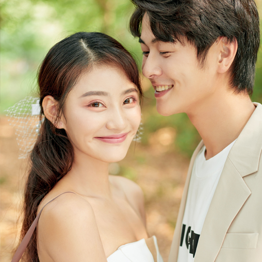 送全新婚纱+送结婚当天新娘妆+送宝宝照 +送孕照