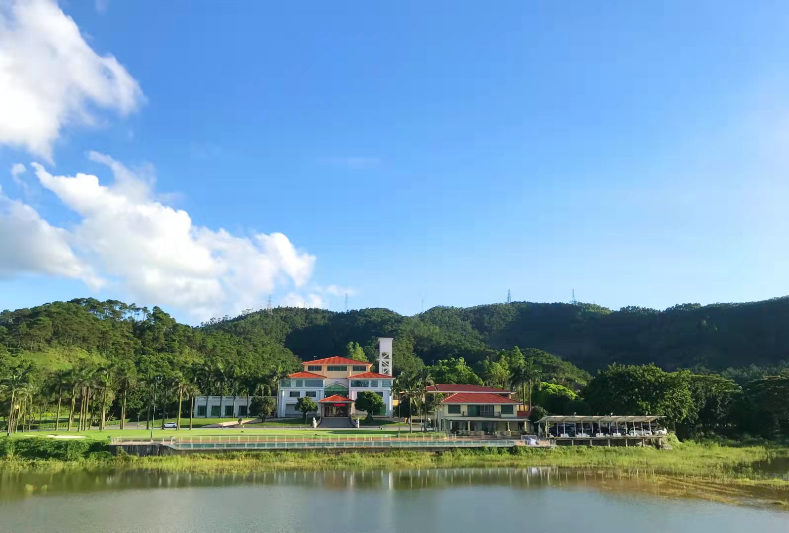 佛山市高明湖滨酒店