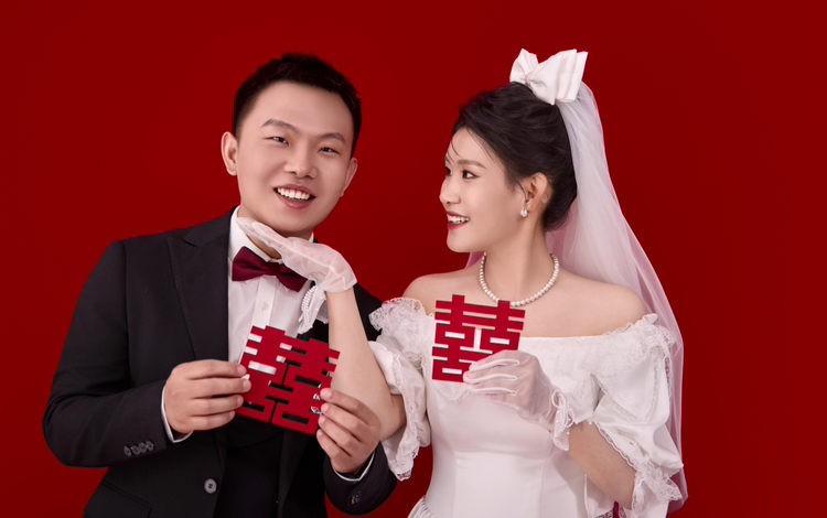 愛(ài)在禧光里，濃烈綻放。