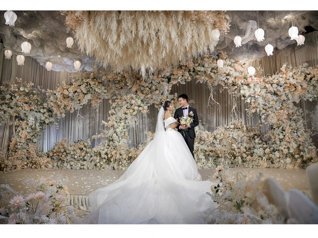 定制音乐+定制台词+沟通彩排+婚礼仪式主持