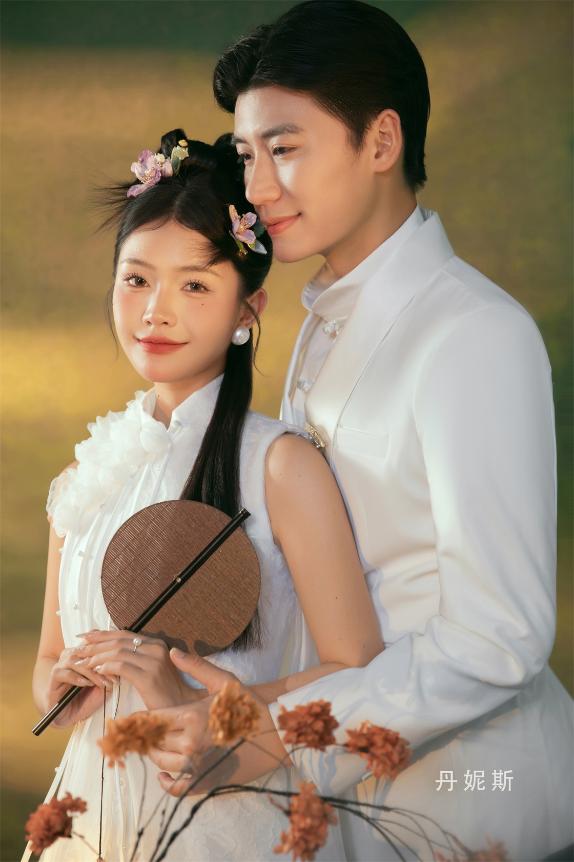 免費(fèi)送全套婚禮嫁衣+300張底片全送+95張精修