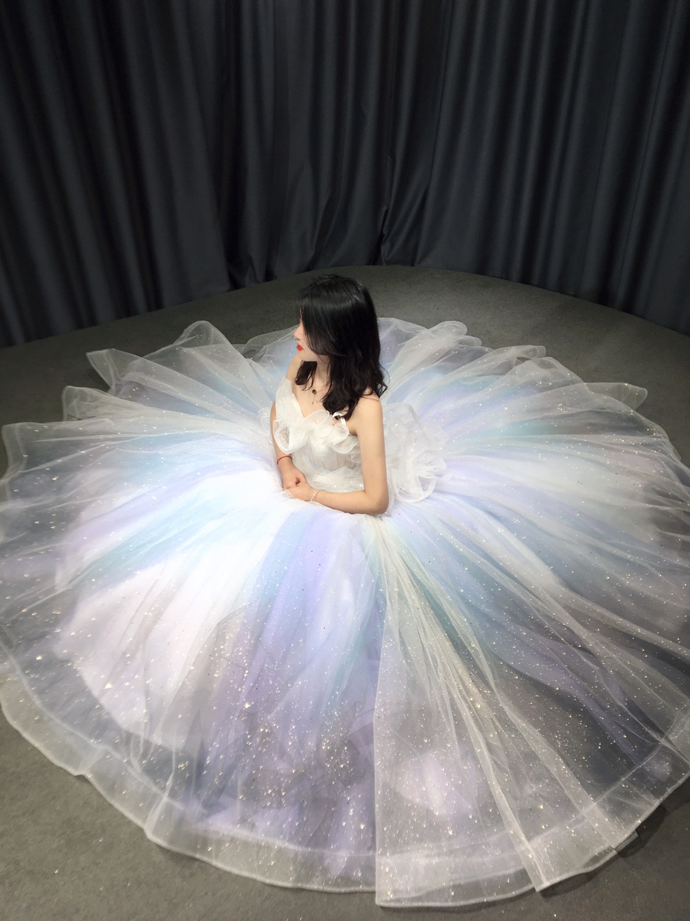 【云裳】 网络特惠  婚纱礼服三件套+伴娘服四件