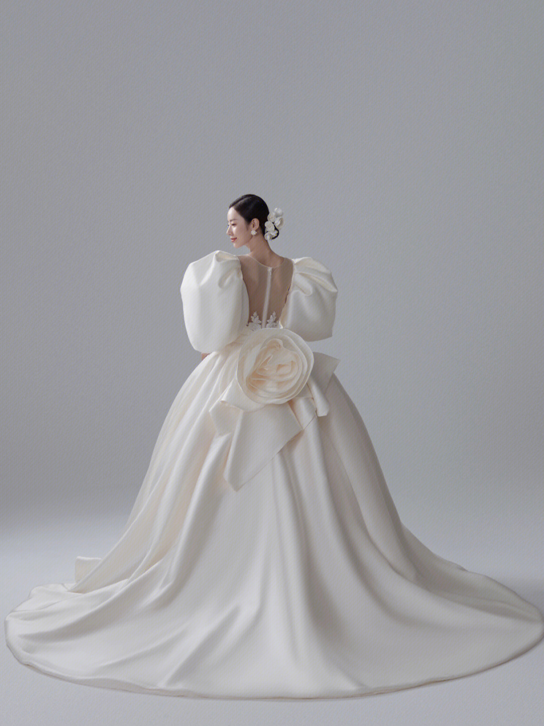 纪梵希 文艺极简系列婚纱照
