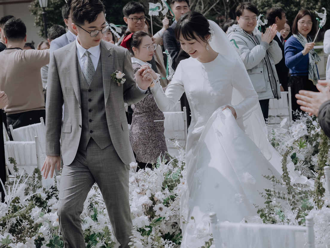 轻松感人的草坪婚礼：户外➕室内婚礼仪式流程