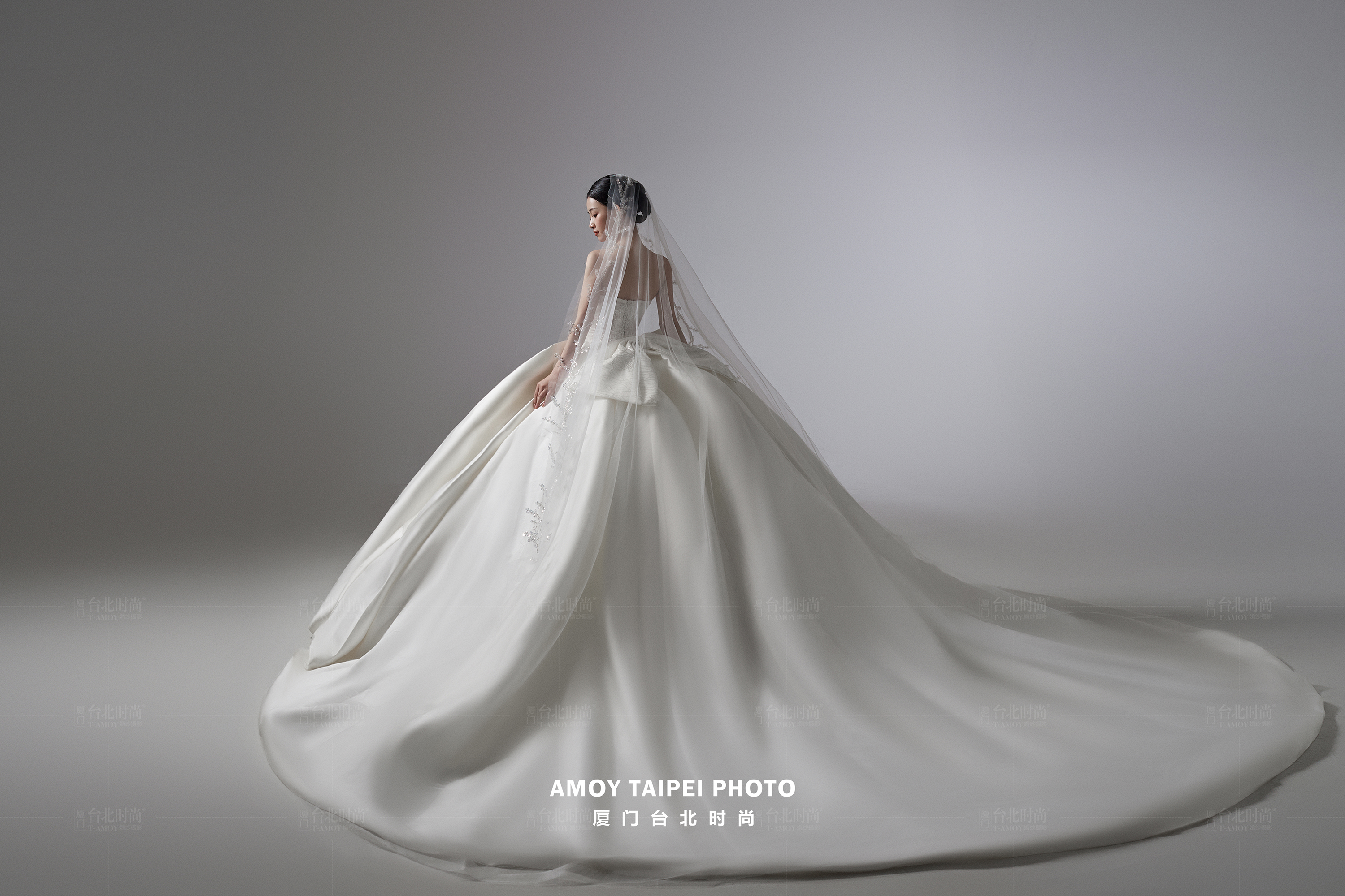 普通女孩的极简主纱婚纱照，浪漫又高级！