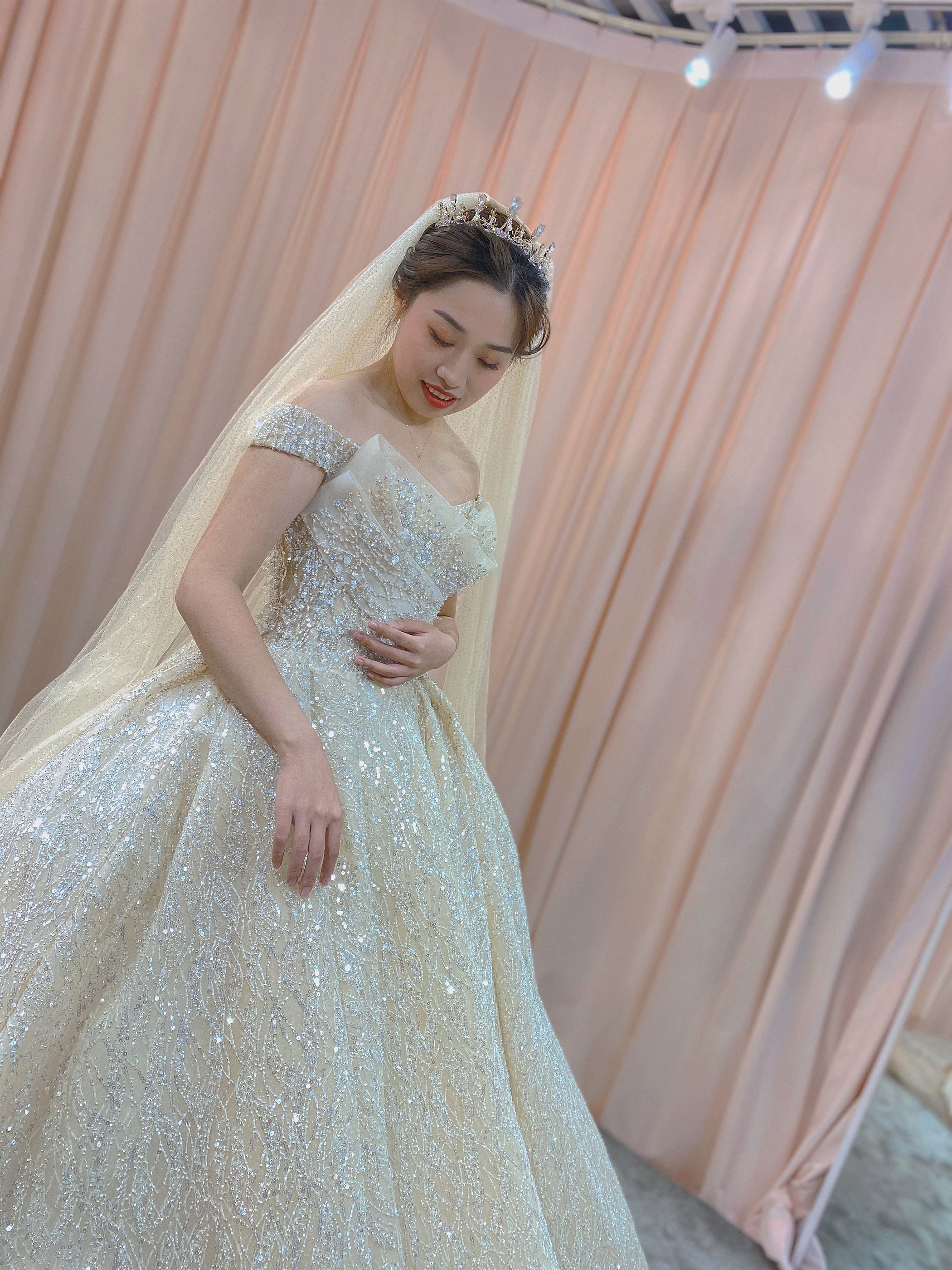 婚纱礼服敲定啦！926！