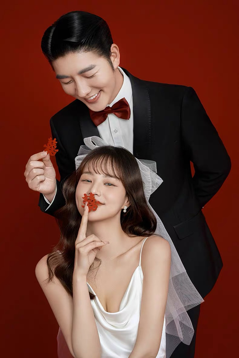 特价婚纱套餐【6服6造】韩式/光影/森+底片全送