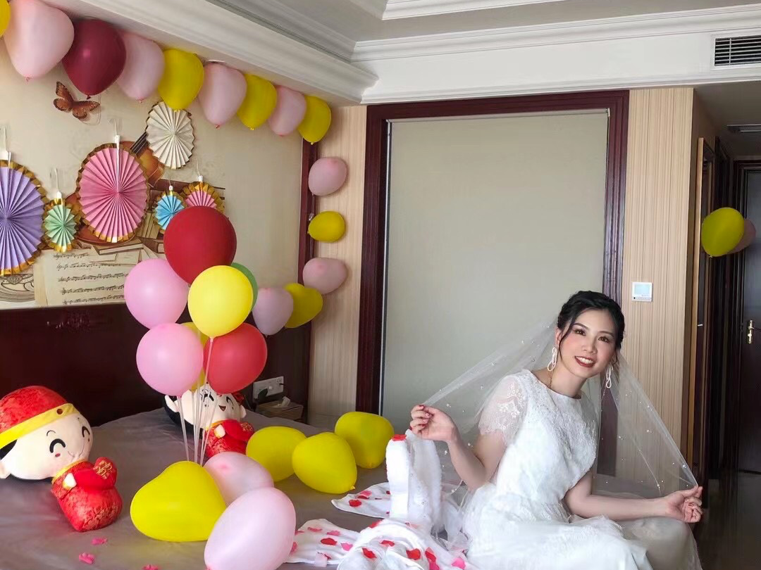 新娘早妆预定价送的价值88元一个伴娘妆