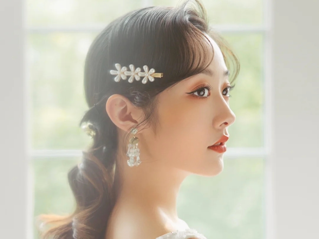 资深档全程跟妆2造型唯美简约妆容送亲友妆