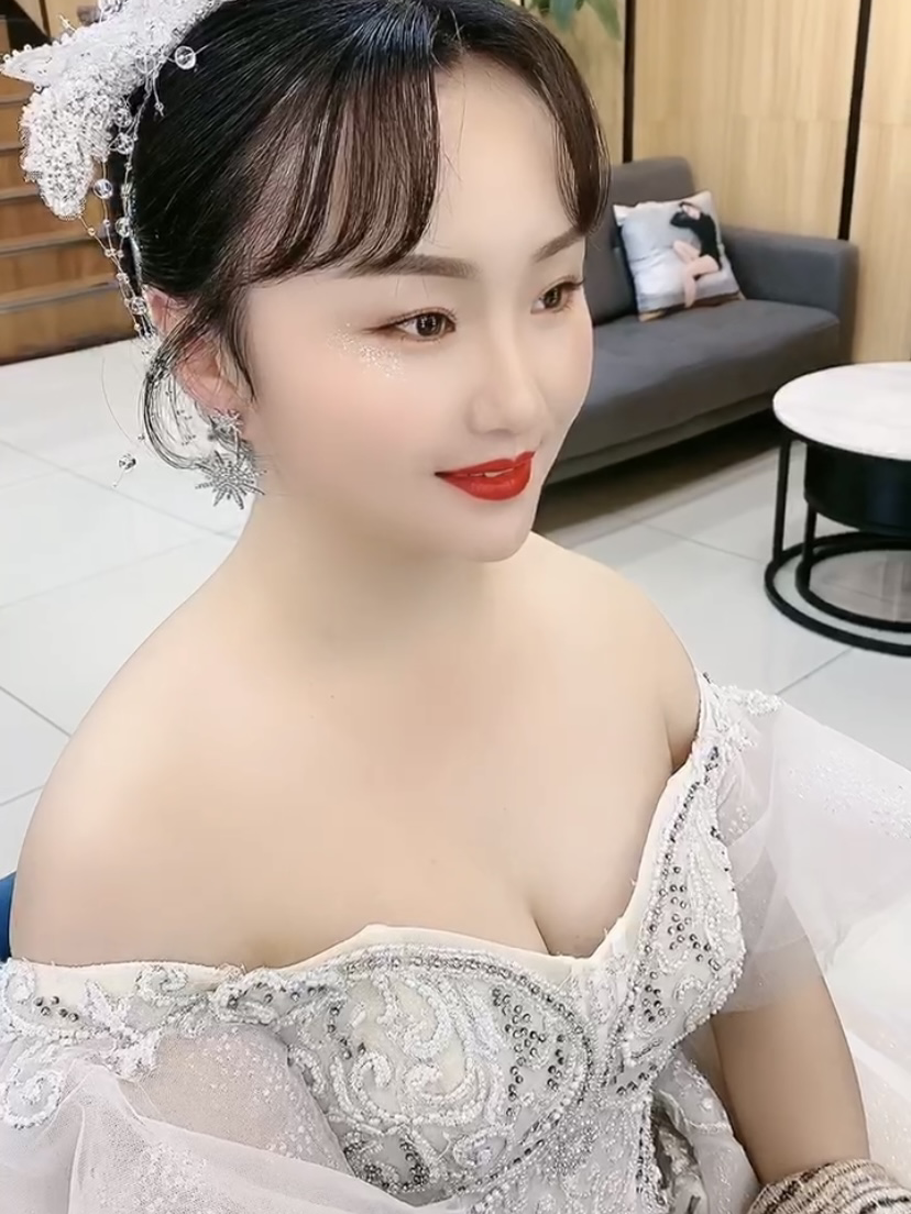 素人改造：韩式简约新娘造型