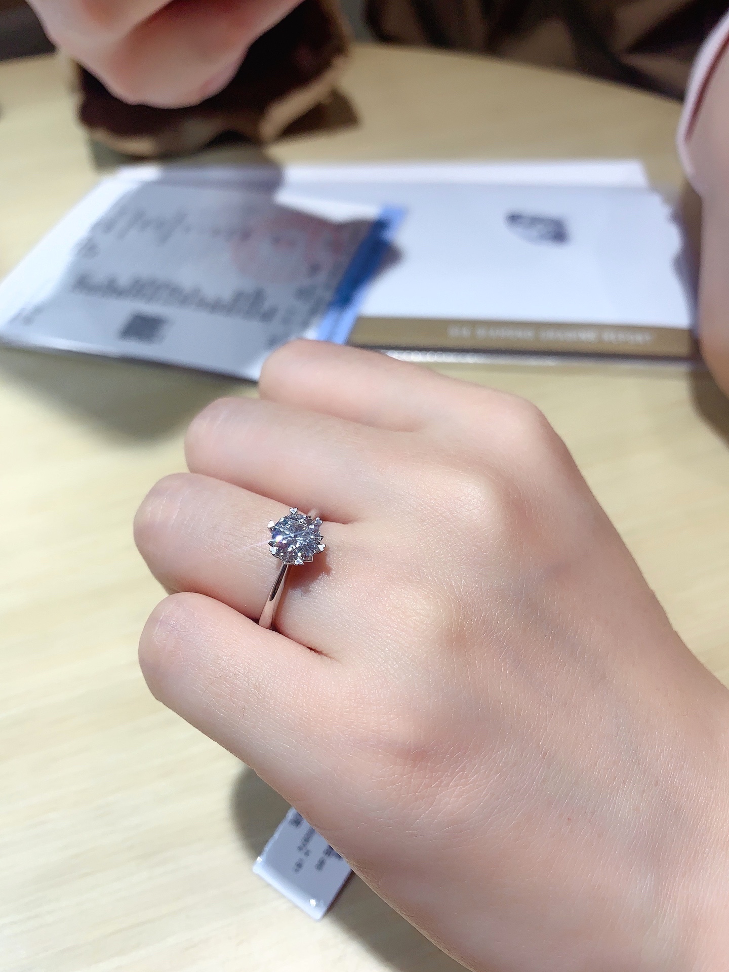 漂亮的克拉戒指💍～