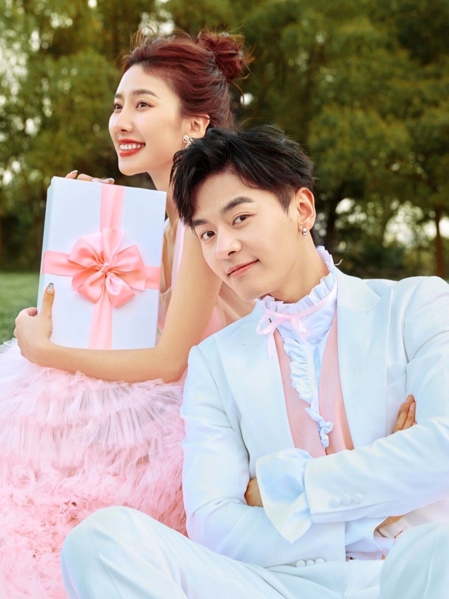 3999      刘家峡外景旅拍    新品上