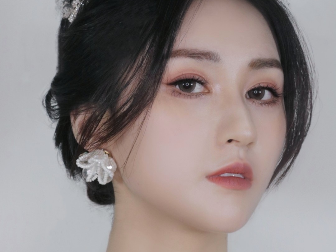 黄金档期资深团队化妆师跟妆