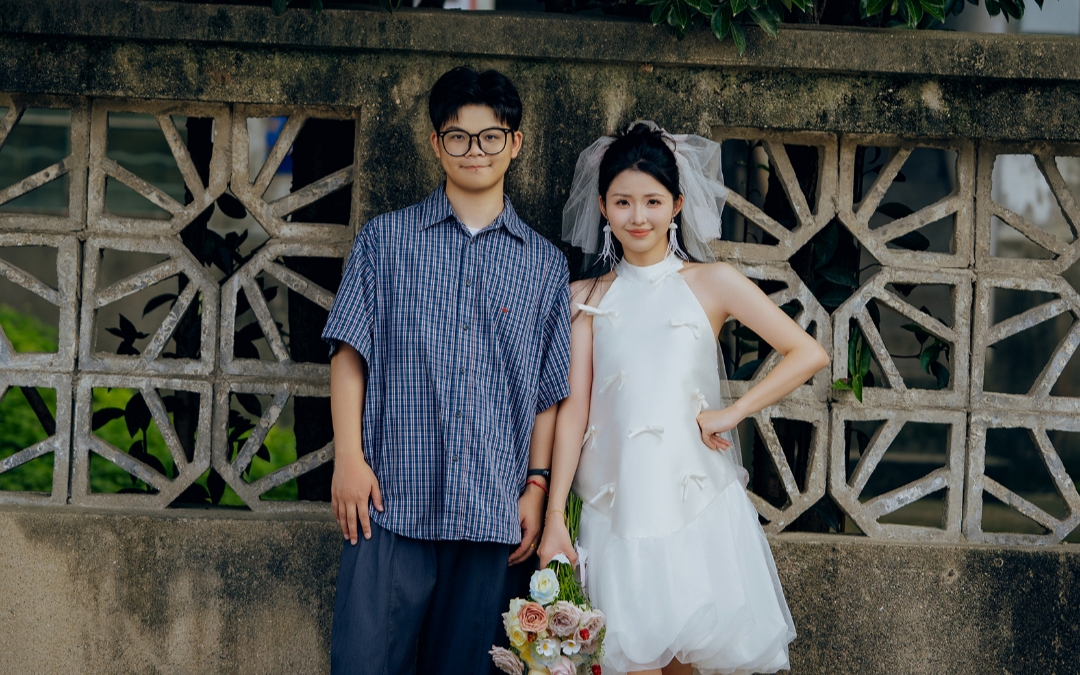 人氣旅拍套系—全程一對(duì)一專屬服務(wù)