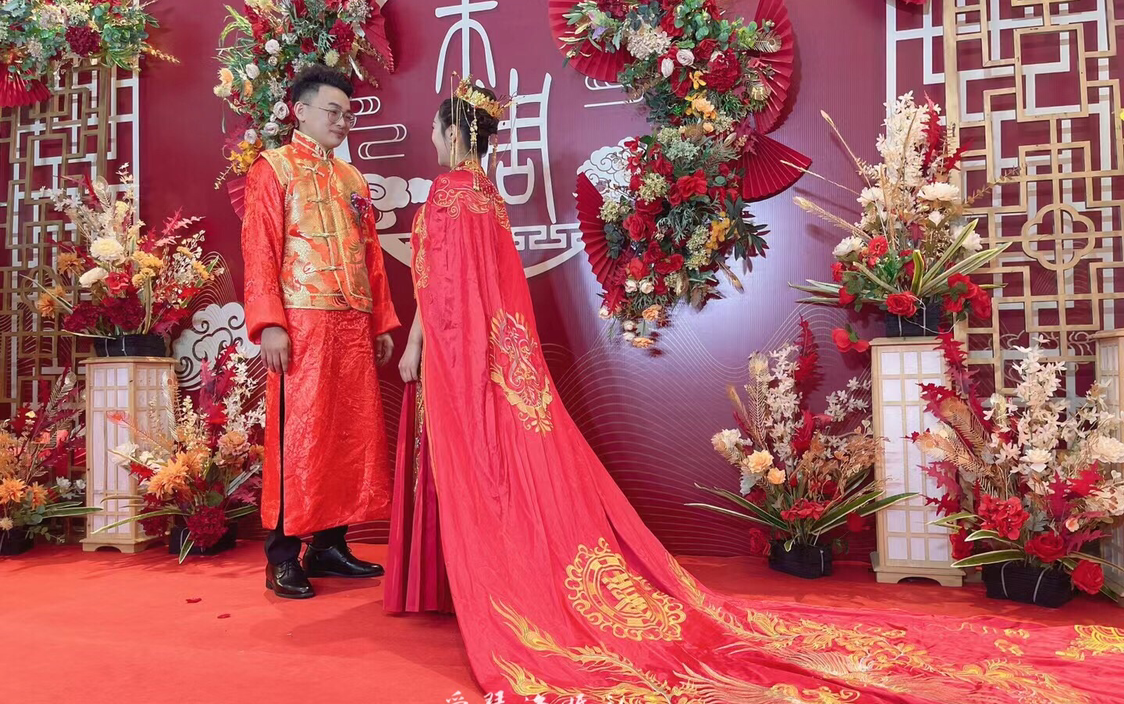 中式婚礼  
爱琴海婚礼一站式服务