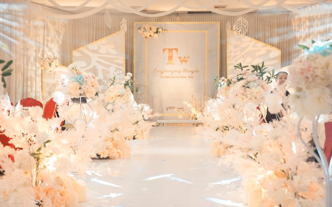 【四月天】小酒店香槟色婚礼