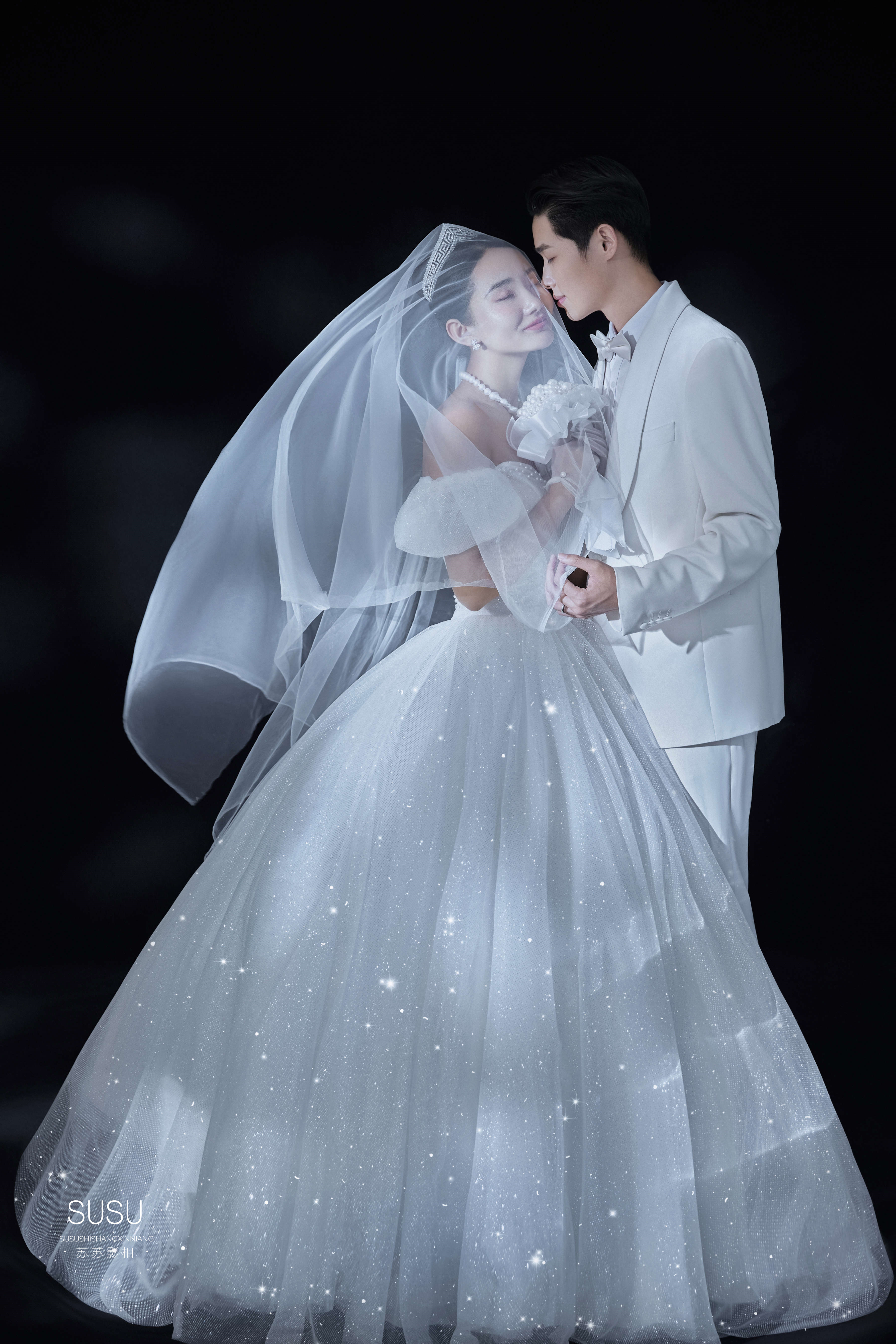 新人必拍的室内光影婚纱照|仪式感满满