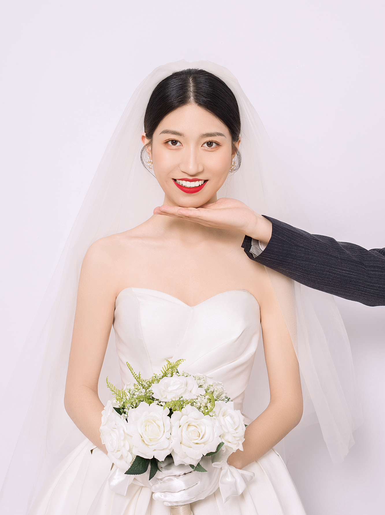 首席化妆师新娘全天跟妆含3套妆造