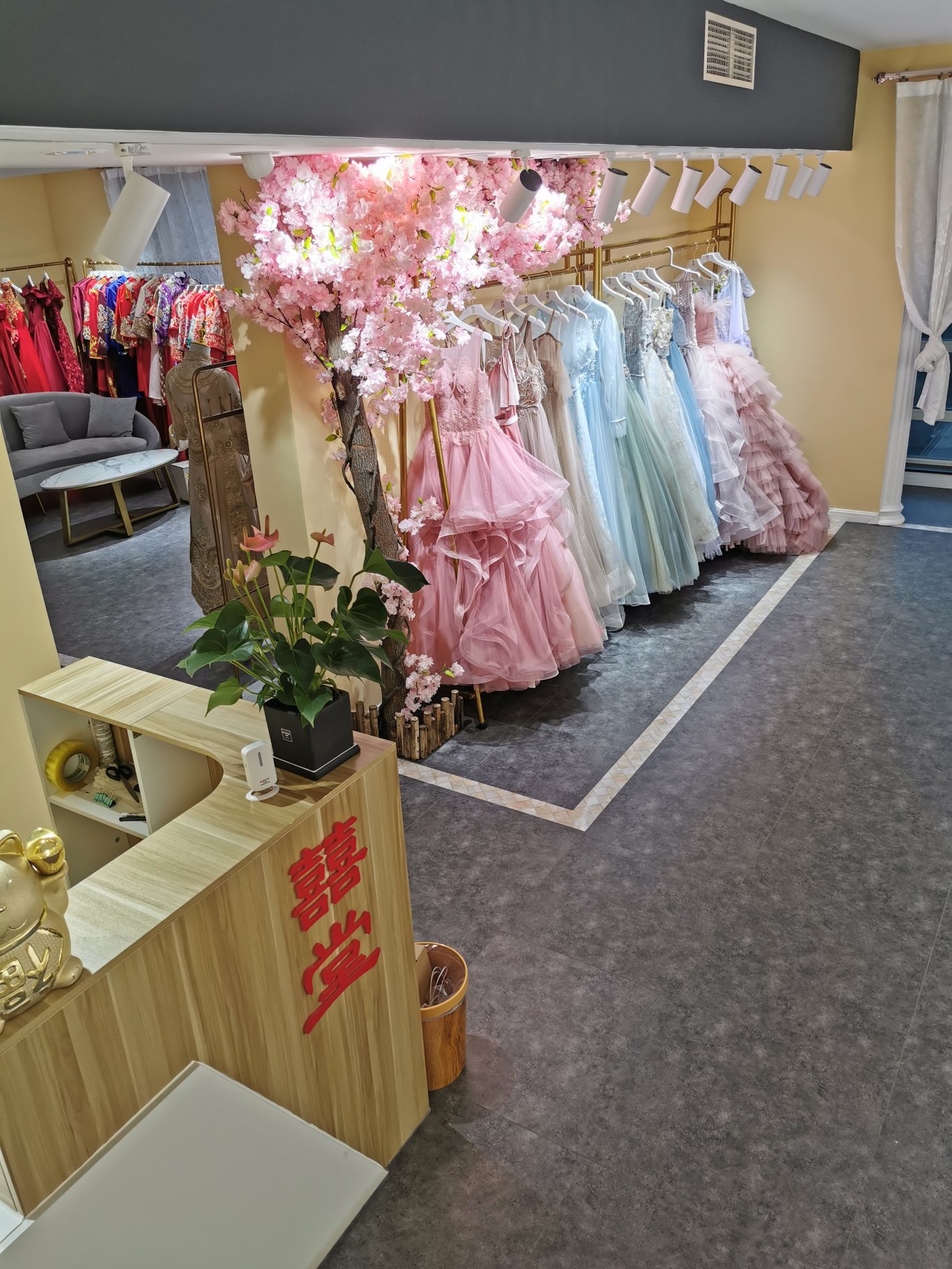 囍堂婚纱礼服馆