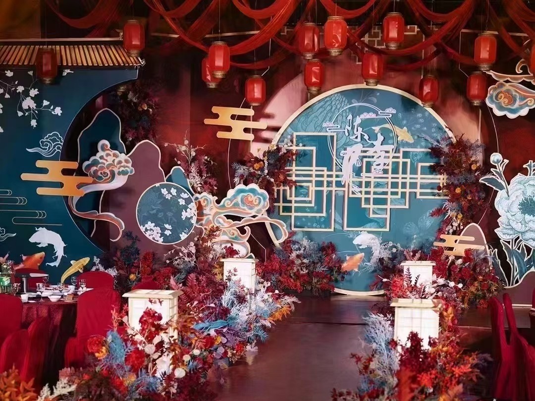 中式婚禮：兩姓聯(lián)姻，一堂締約，良永結(jié)，匹配同稱。