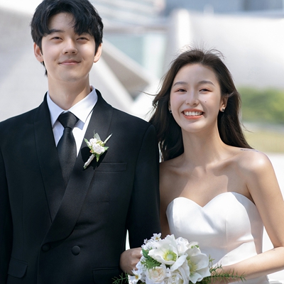 【清新简约纪实风婚纱照】6服6造+风格任选