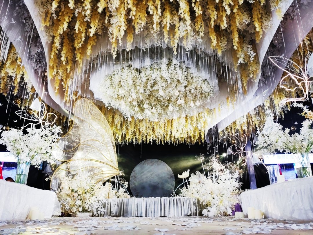 宝鸡市婚礼主持-沉浸式氛围婚礼美学