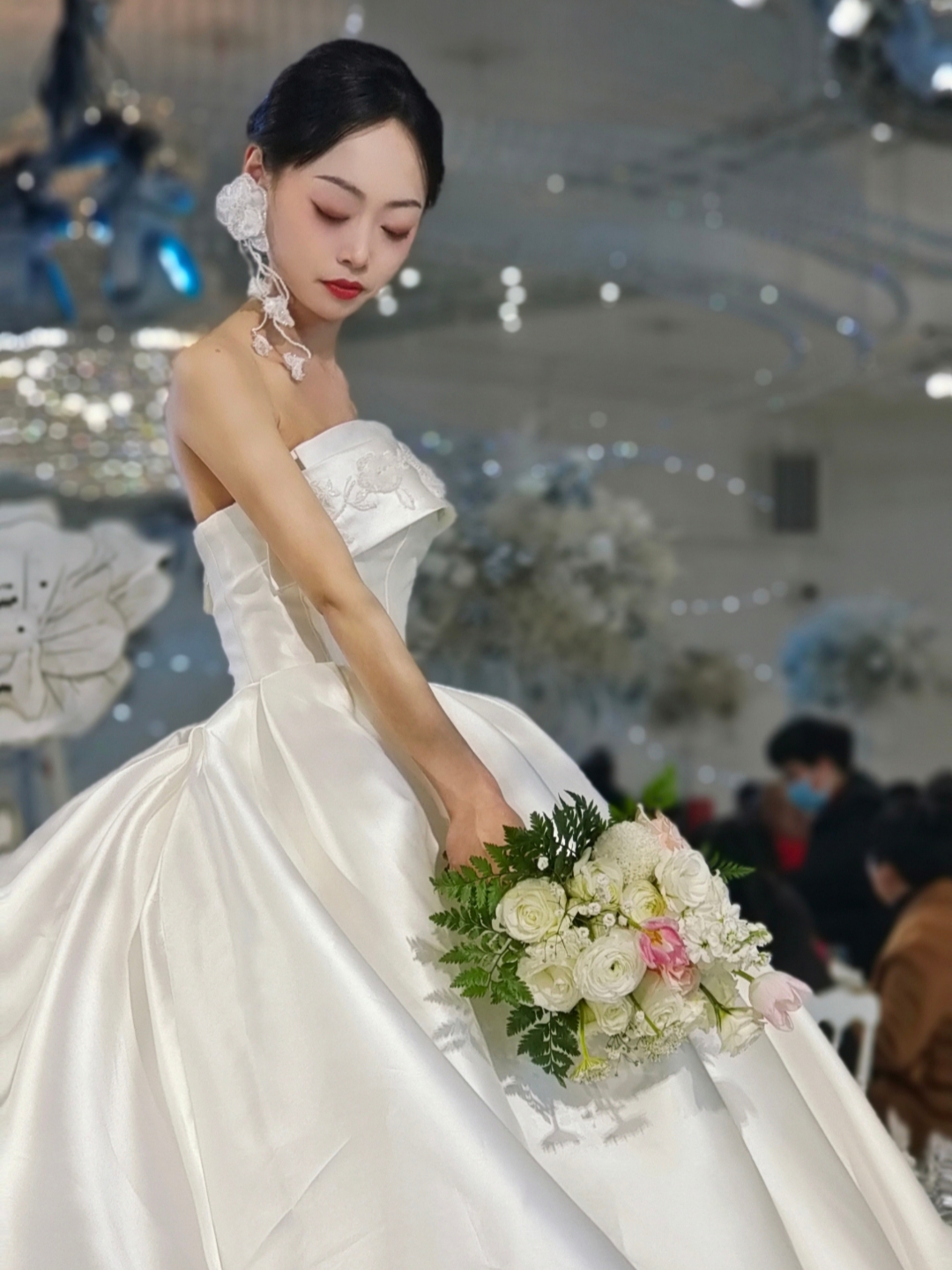 资深化妆师