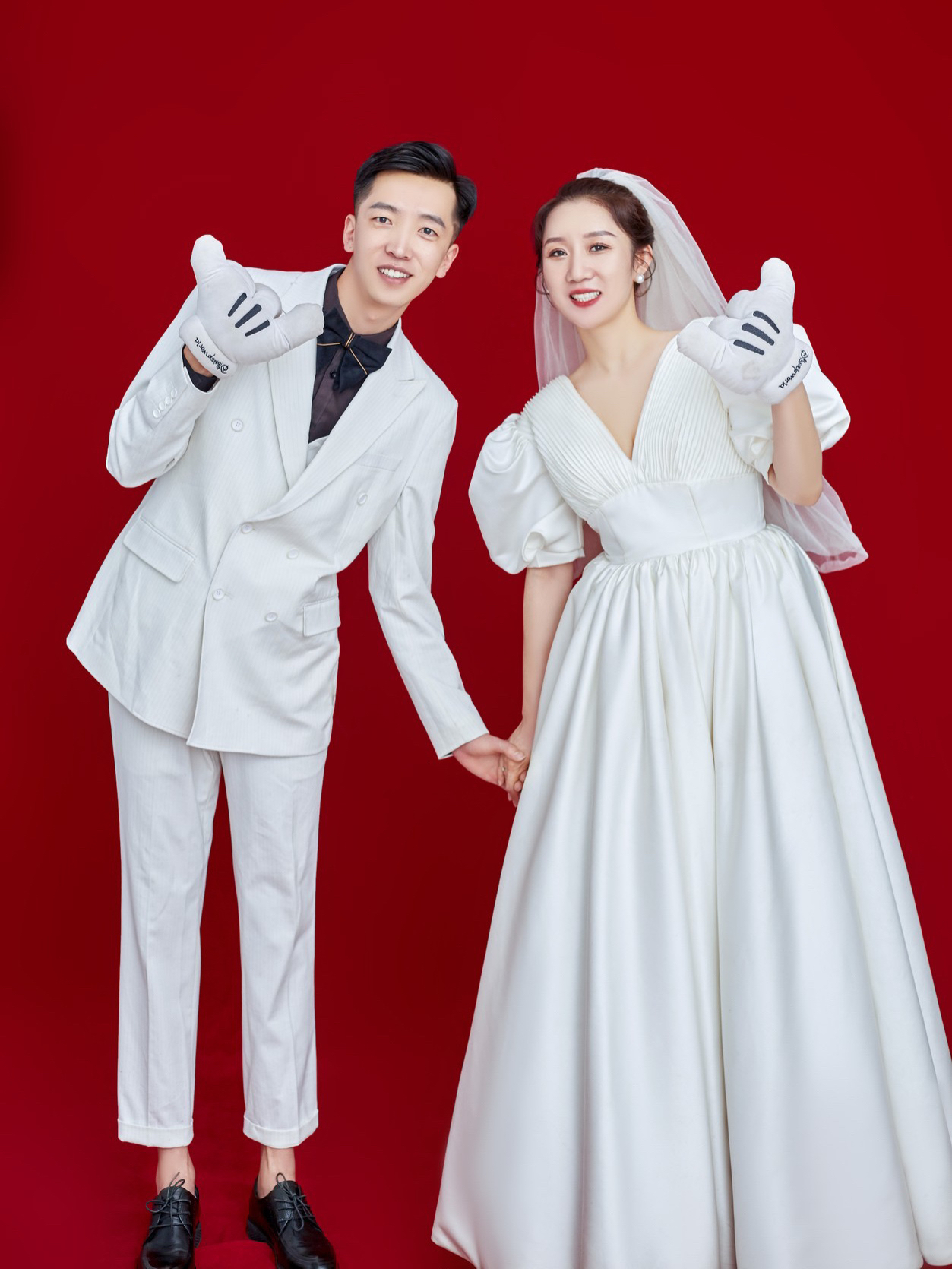 拍婚纱照时服装怎么选