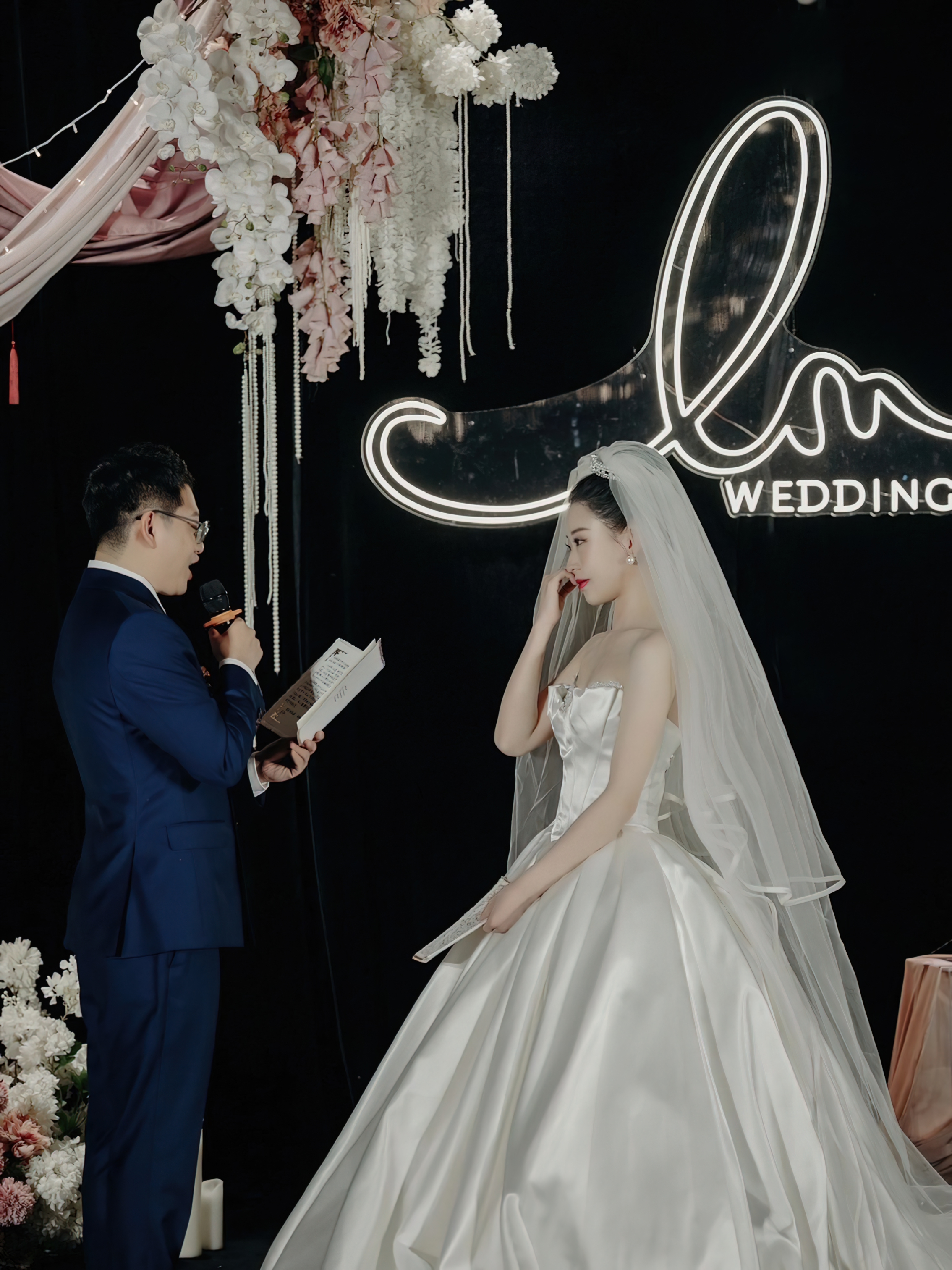 一生一世一双人，半梦半醒半浮生