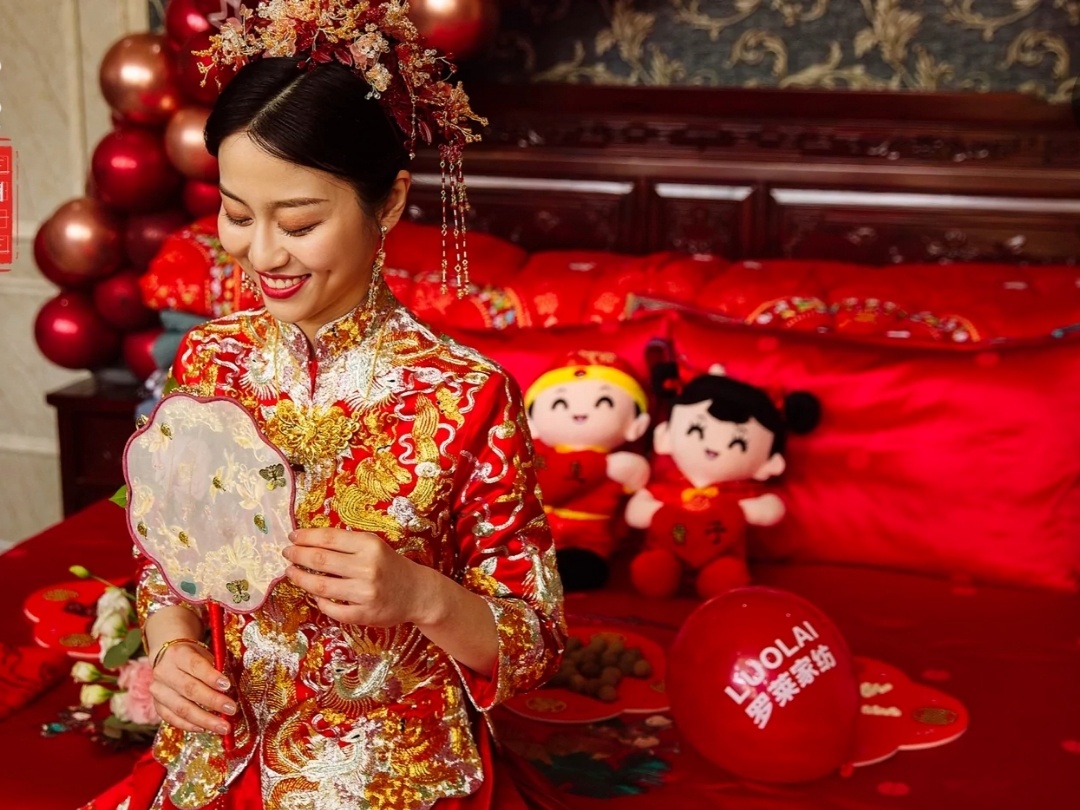 各类新娘跟妆汉婚出阁宴妈妈妆伴娘妆