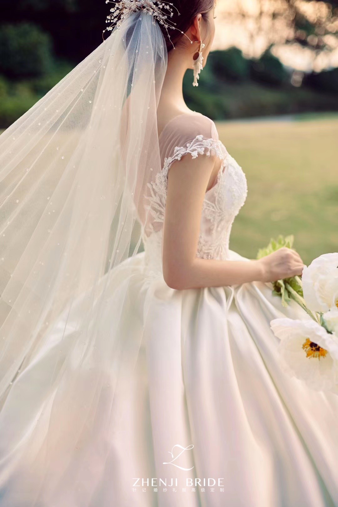 GRACE KELLY牵手奥地利顶级婚纱品牌JULIA KONTOGRUNI 为亚洲新娘打造完美婚纱__凤凰网