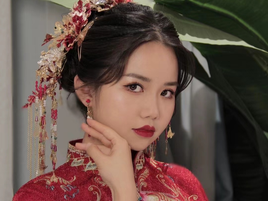 新娘全天跟妆(套餐可免租秀禾服)