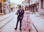 粉色纱裙时尚街拍婚纱照